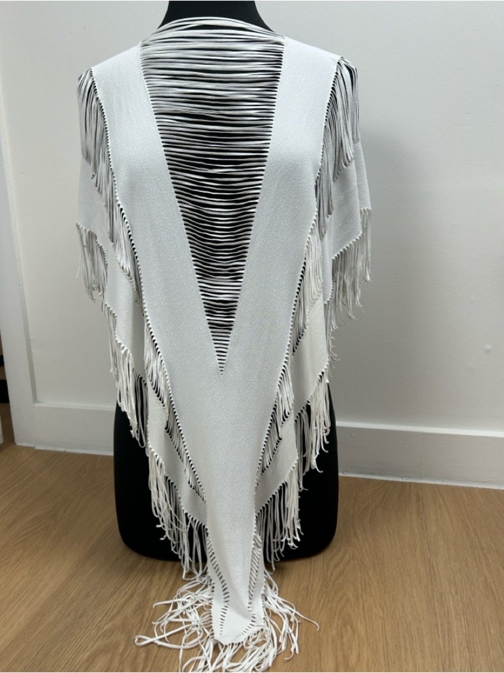 Beach Bunny Indian Summer Fringe Poncho - Picture 6 of 11